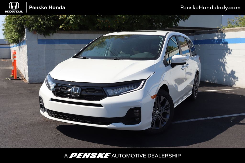 2026 Honda Odyssey Touring's photo