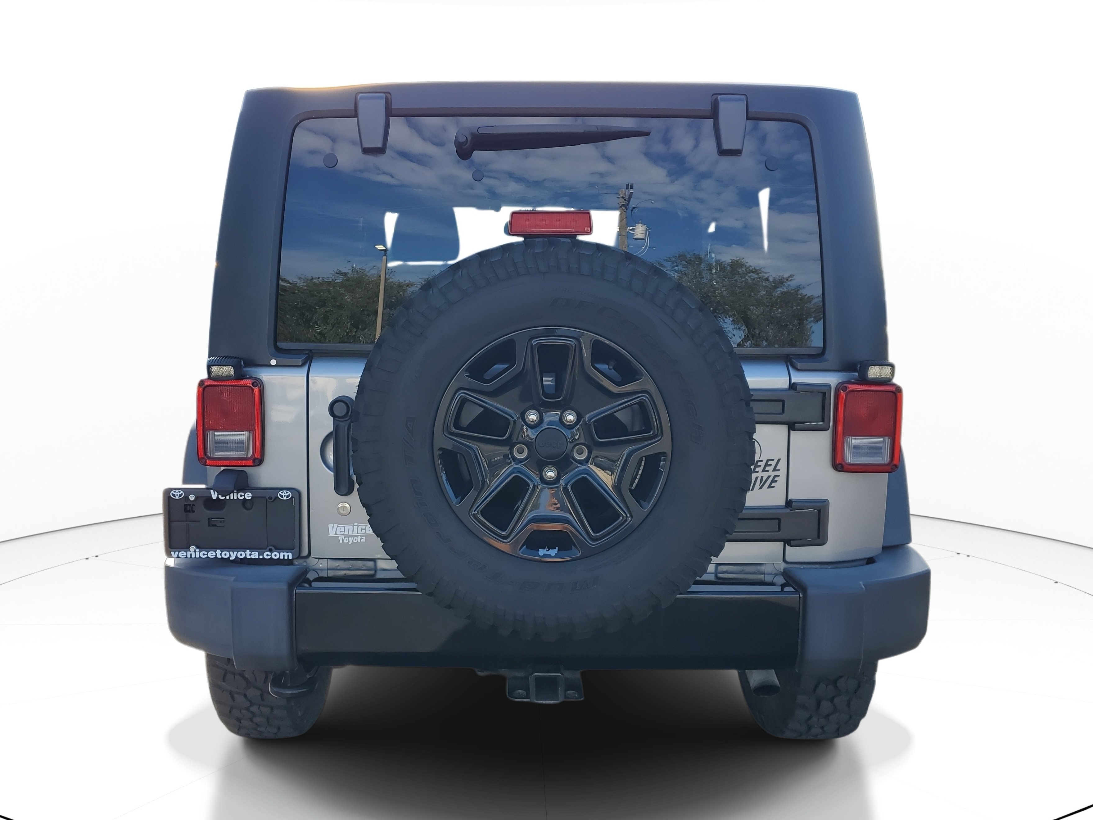 2016 Jeep Wrangler Willys Wheeler photo 4