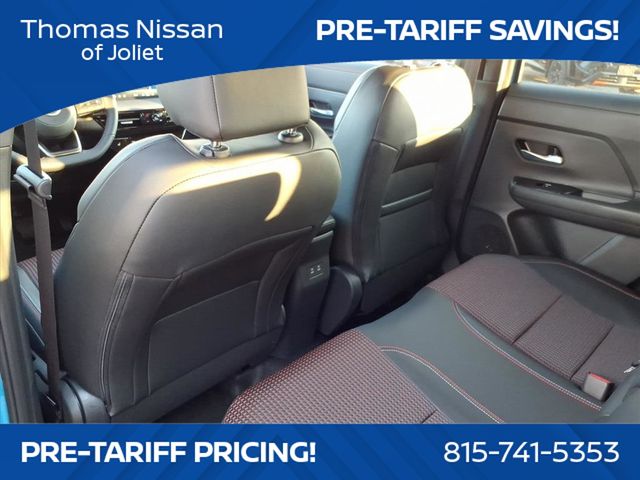 2026 Nissan Kicks SR photo 9