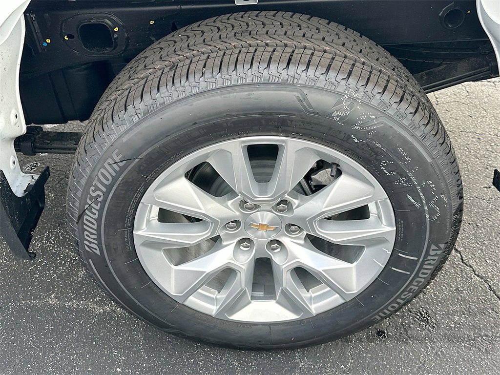 2025 Chevrolet Silverado 1500 Custom photo 18