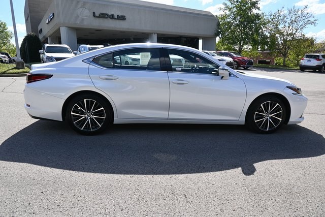 2023 Lexus ES 350 photo 2