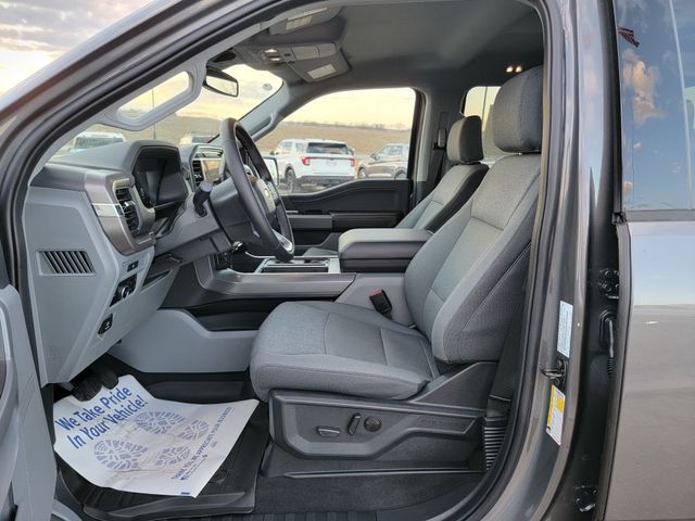 2025 Ford F-150 XLT photo 4