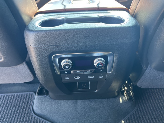 2024 Gmc Yukon XL Denali Ultimate photo 18