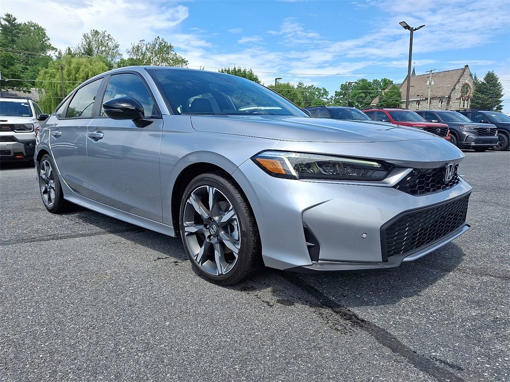 2025 Honda Civic Sport Touring's photo