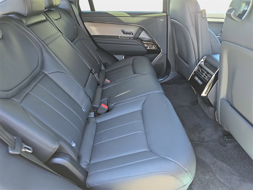 2025 Land Rover Range Rover Sport SE photo 11