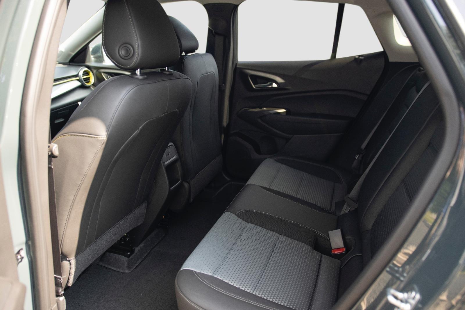2025 Chevrolet Trax LT photo 20