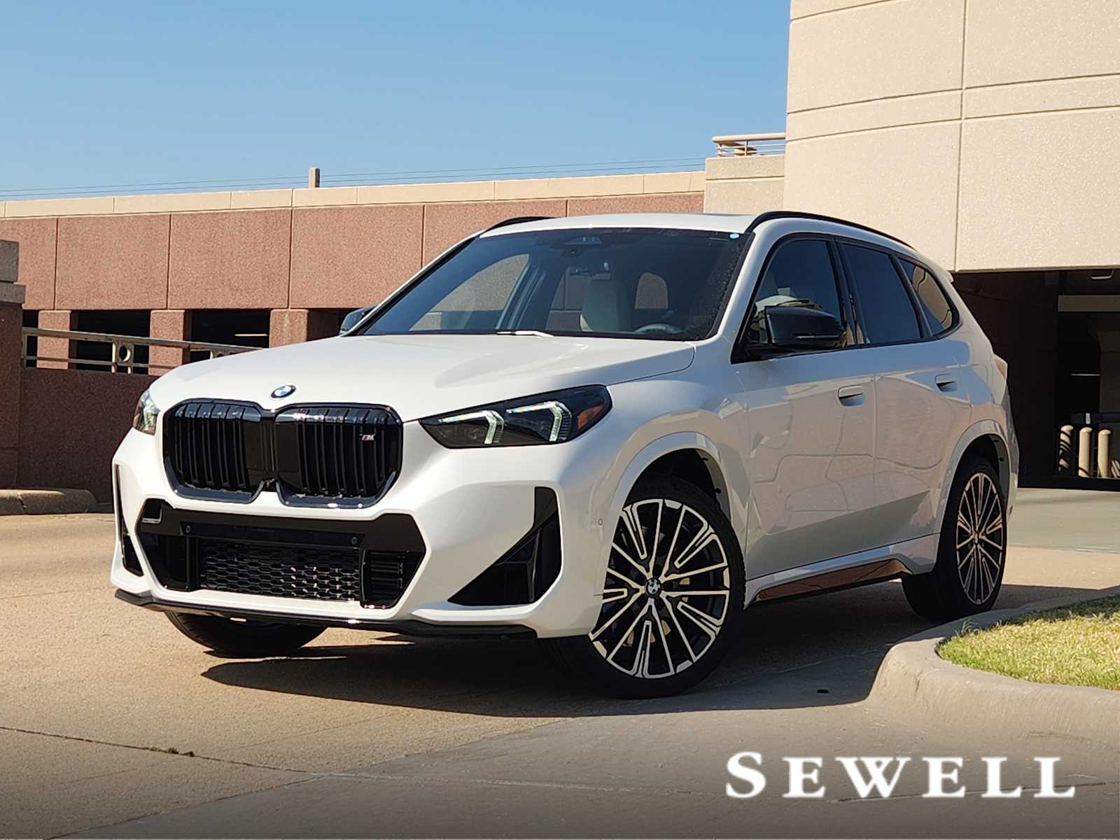 2025 BMW X1 M35i's photo