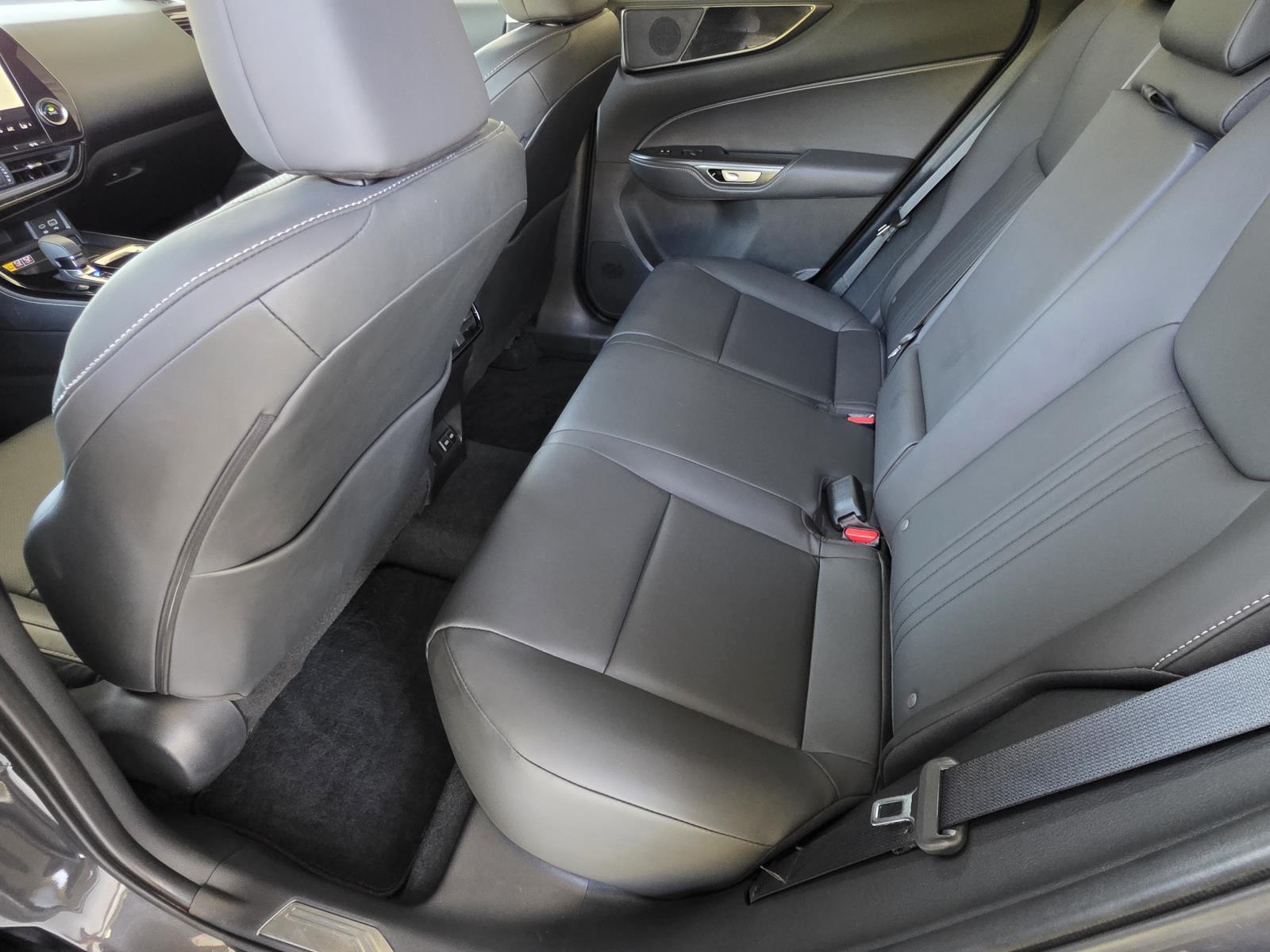 2025 Lexus NX 250 photo 6