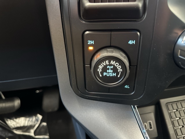 2025 Ford F-150 XLT photo 19