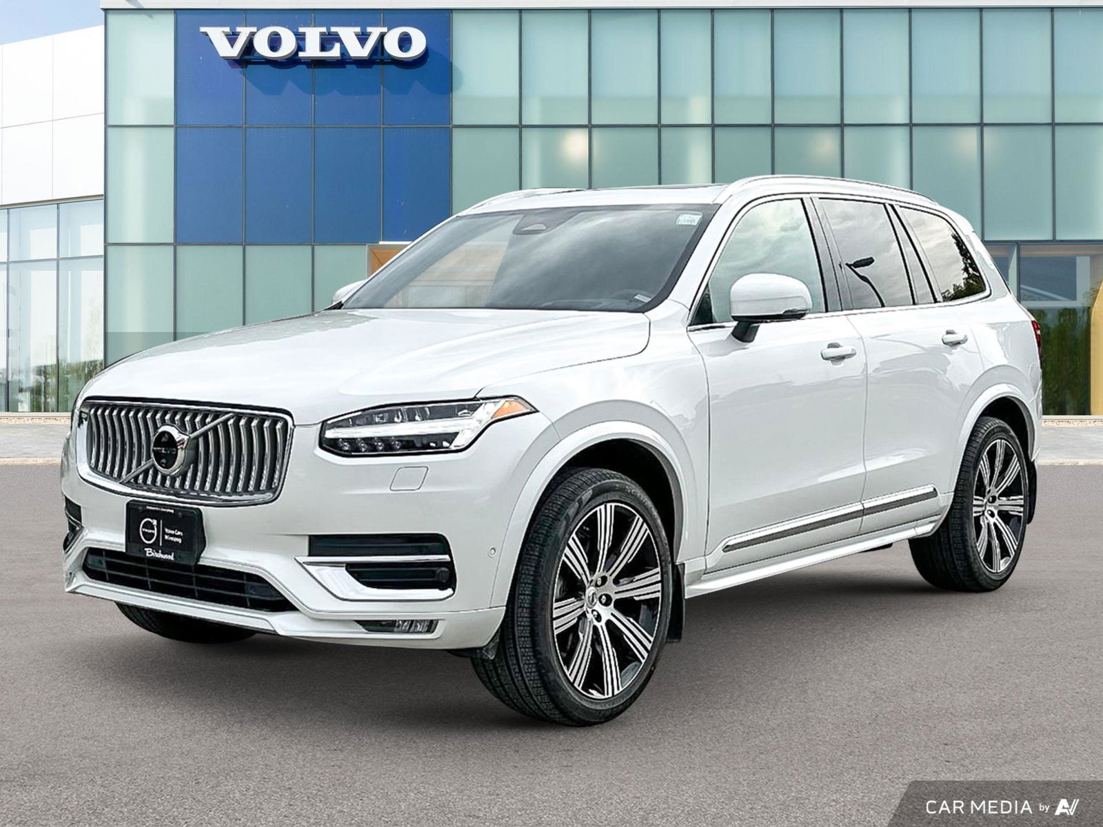 New 2025 Crystal White Volvo Ultra Bright Theme image 1
