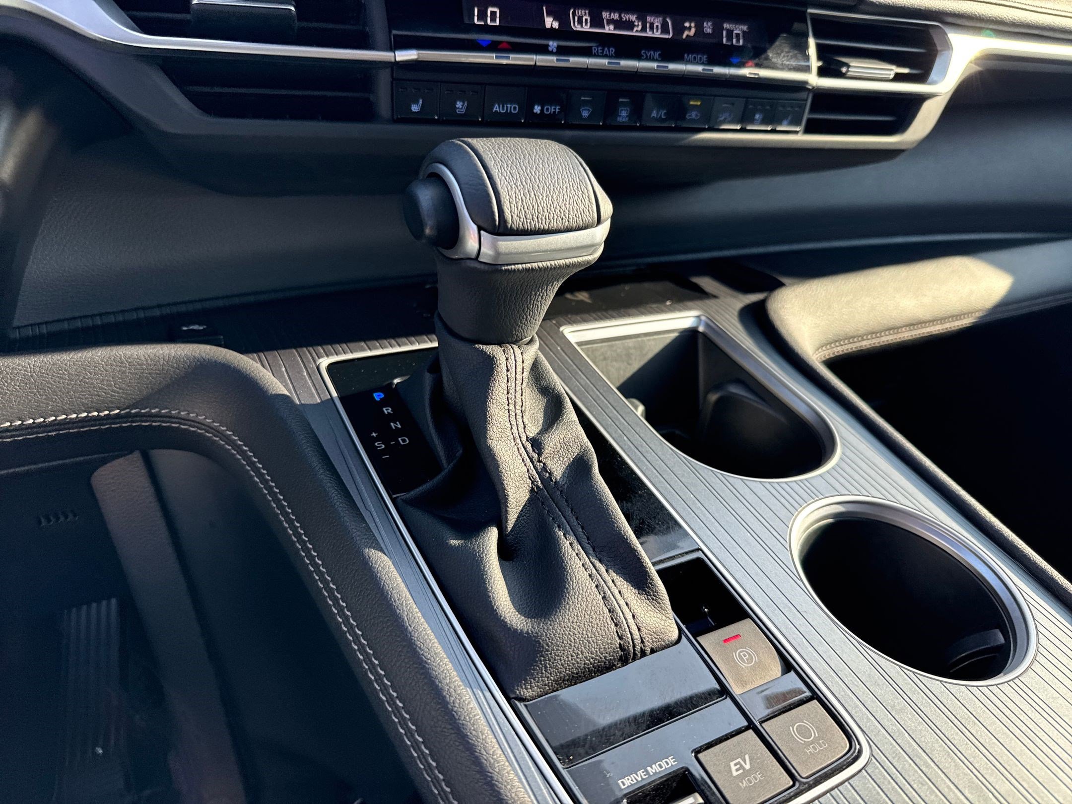 2023 Toyota Sienna XSE photo 17
