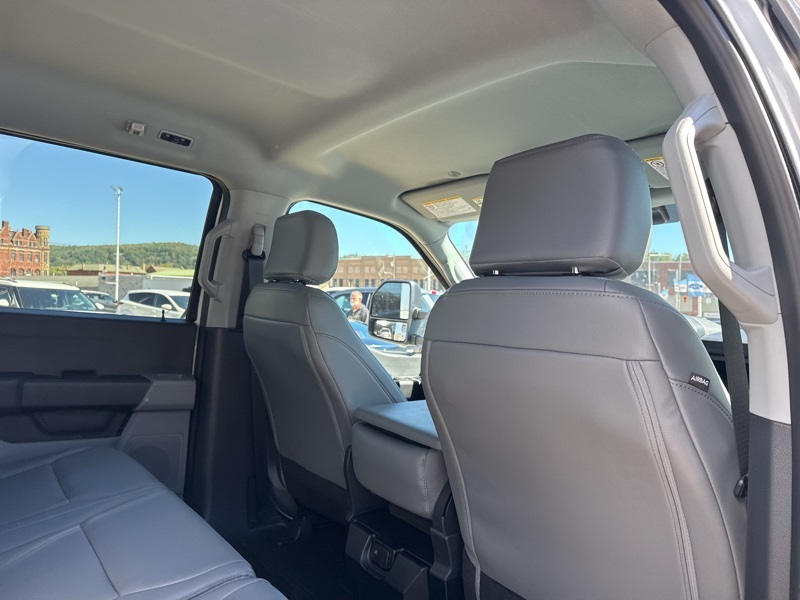 2026 Ford F-350 photo 9