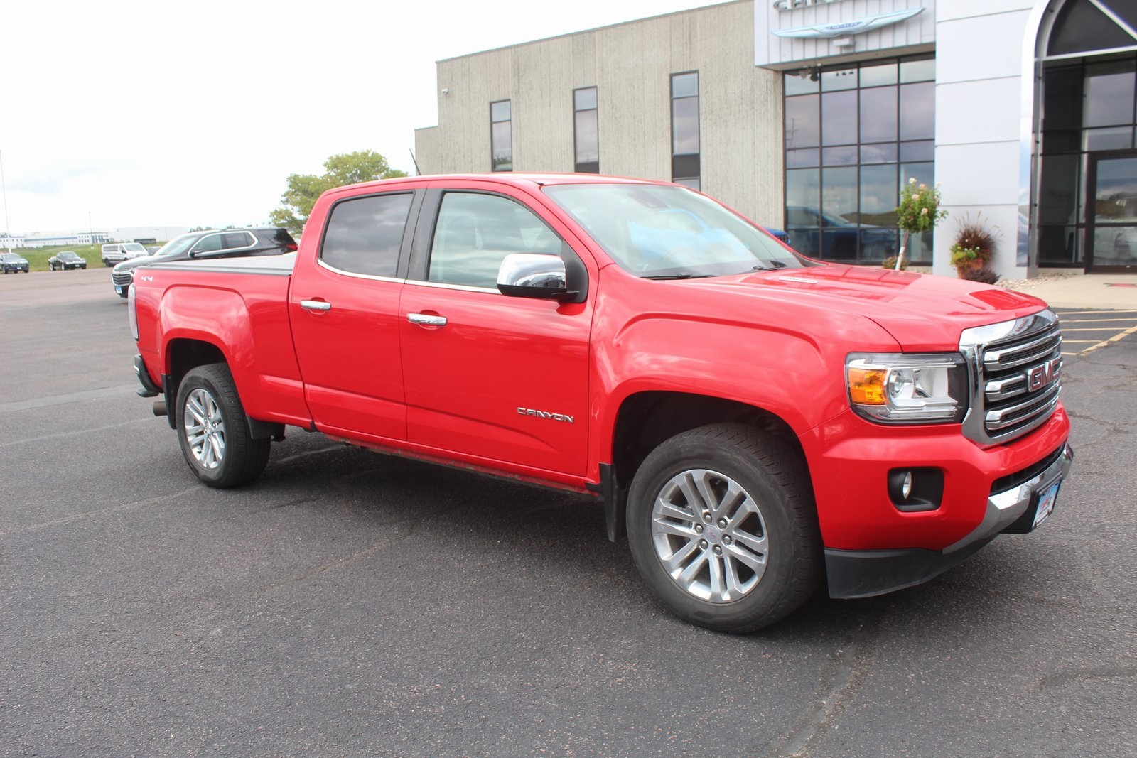 Used 2017 GMC Canyon SLT with VIN 1GTP6DE18H1298311 for sale in Luverne, Minnesota
