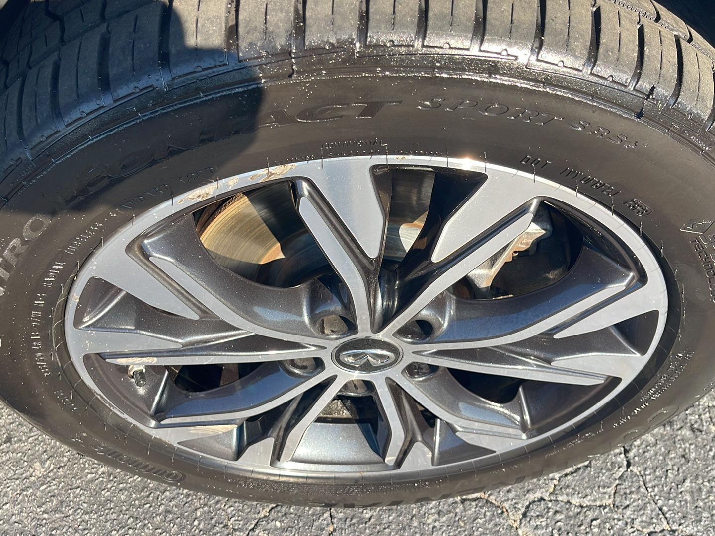 2019 Infiniti QX30 Luxe photo 9
