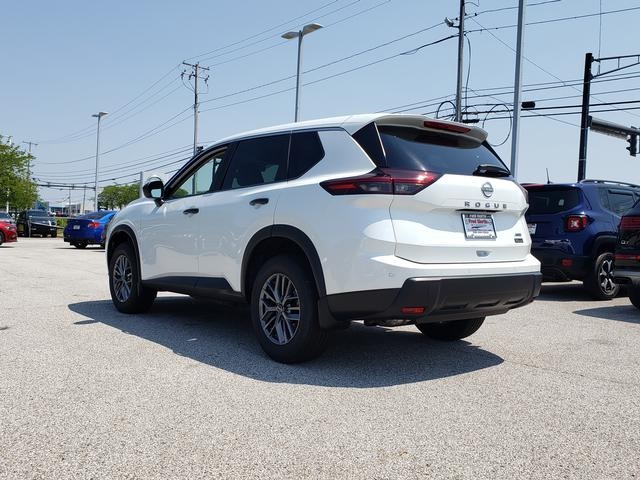2025 Nissan Rogue S photo 4