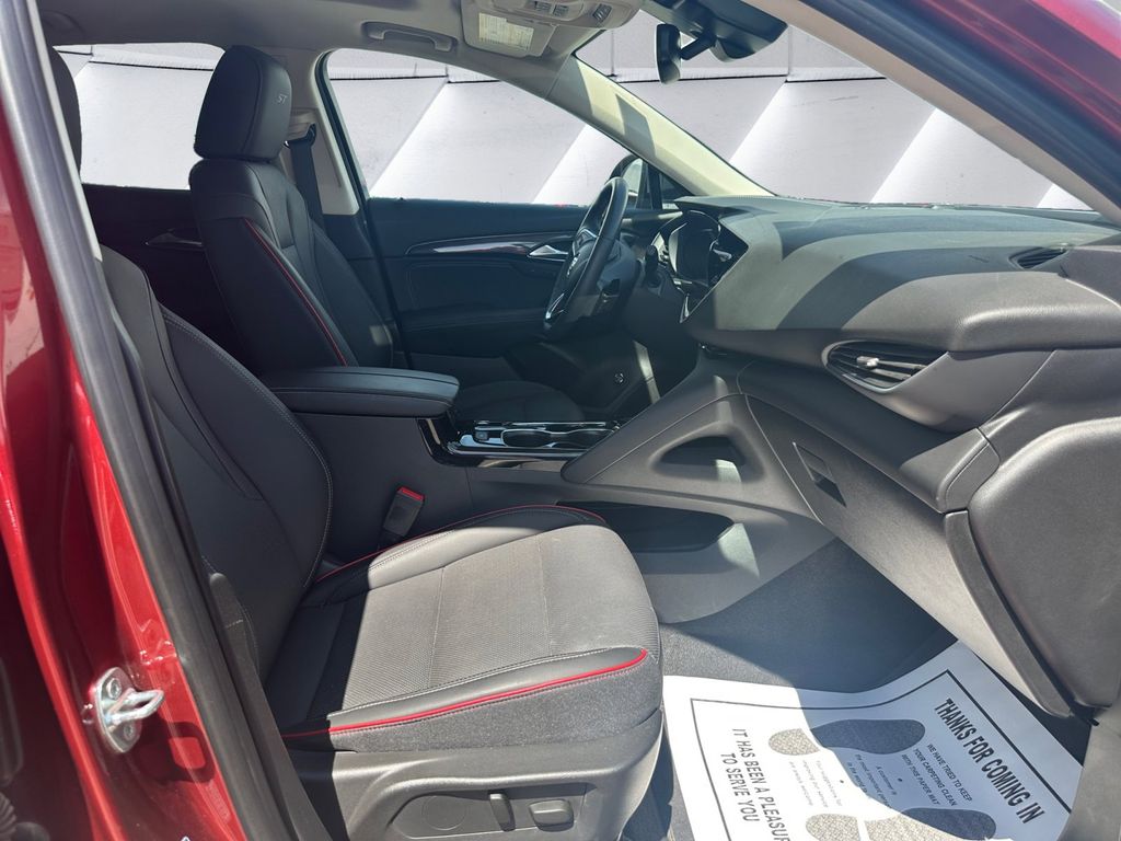 2023 Buick Envision Essence photo 11