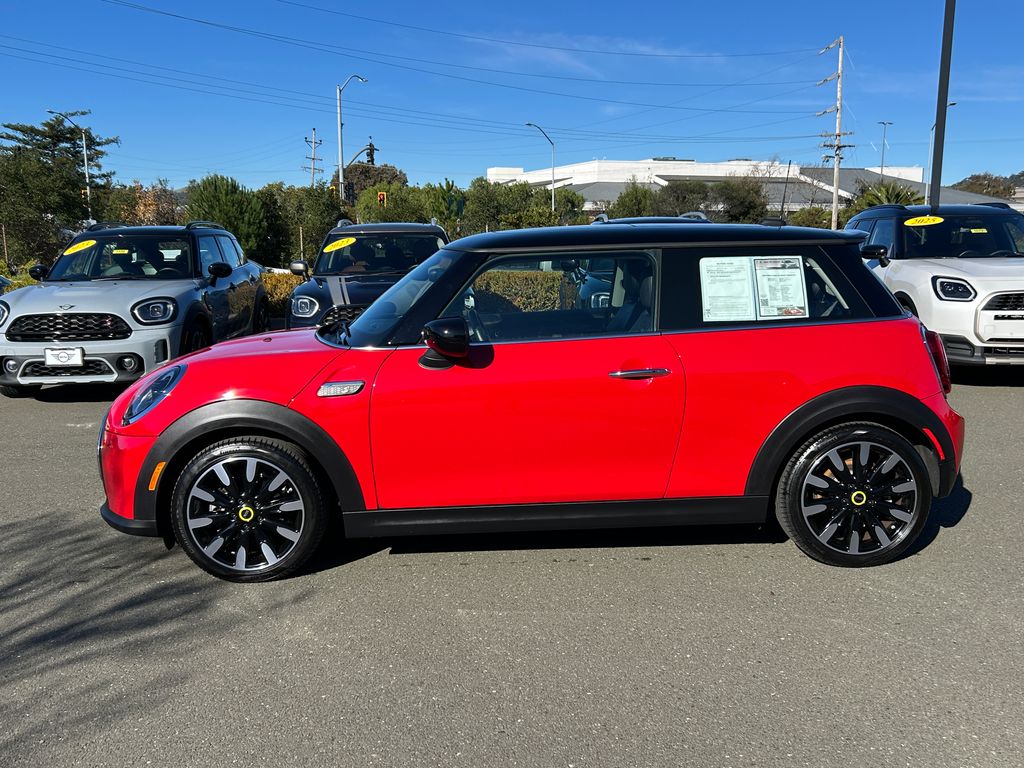 Used 2024 MINI Hardtop 2 Door SE with VIN WMW13DJ08R2V89444 for sale in Corte Madera, CA
