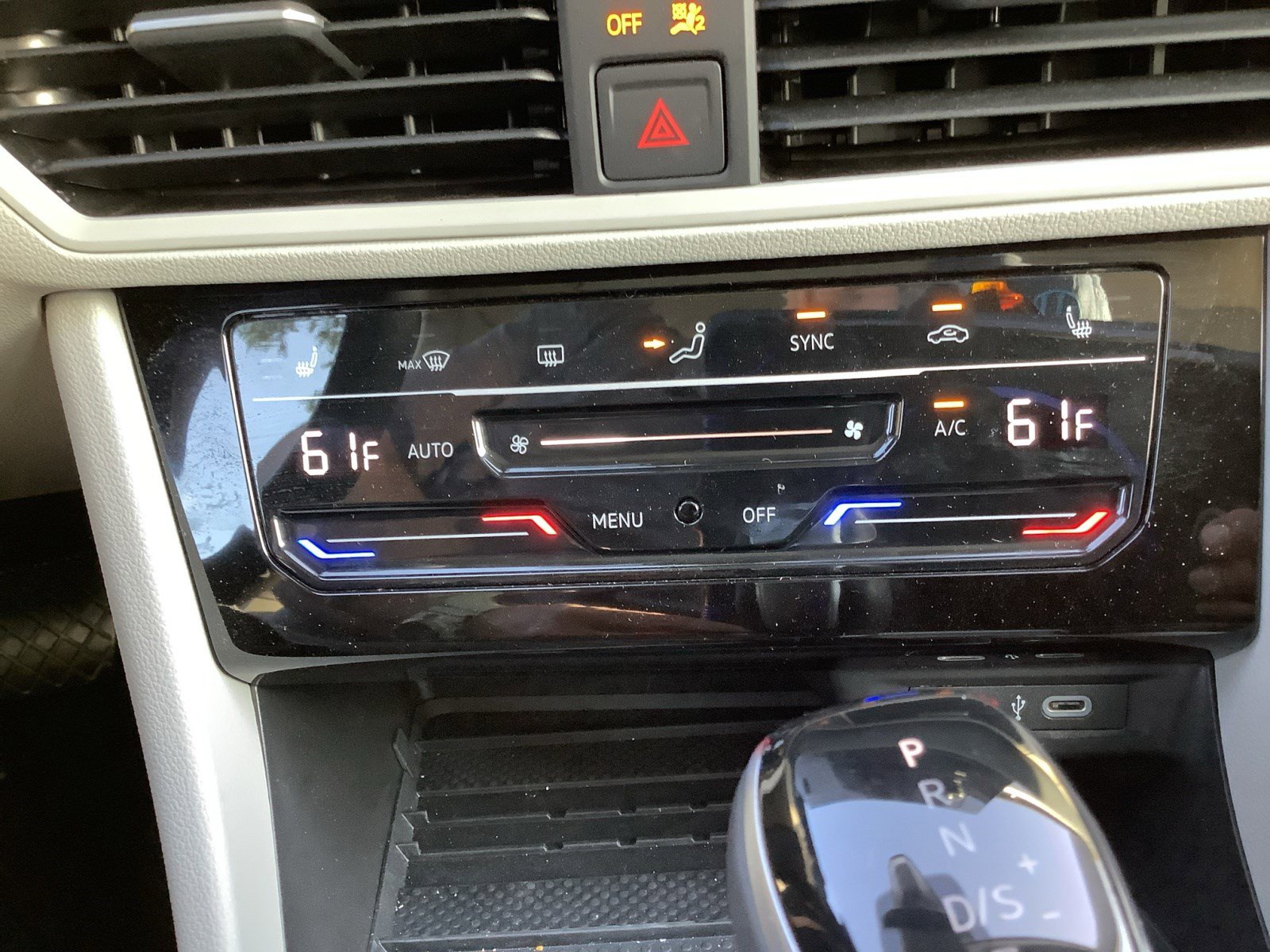 2025 Volkswagen Jetta SE photo 17