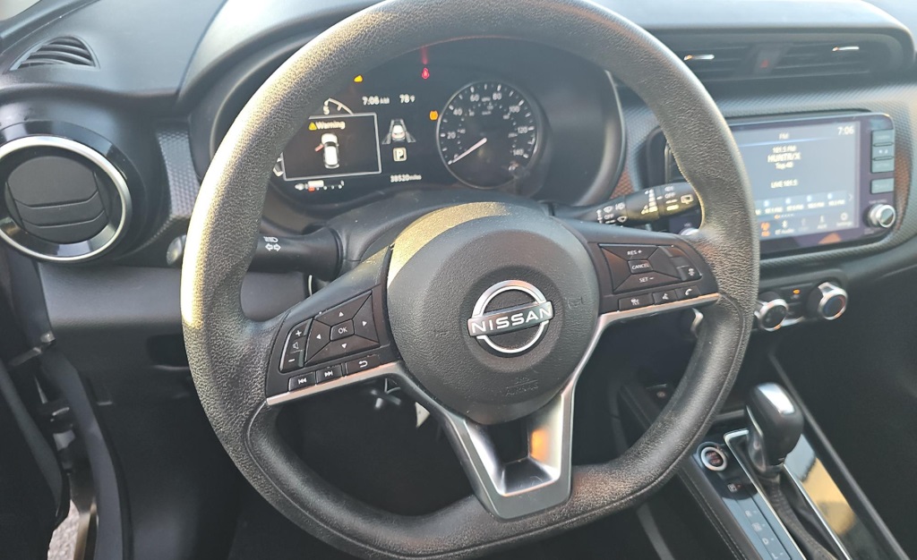 2023 Nissan Kicks SV photo 7