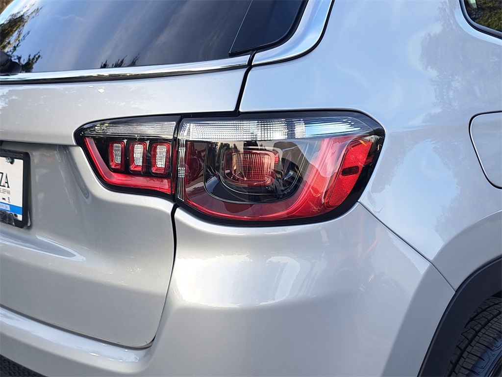 2025 Jeep Compass Sport photo 9