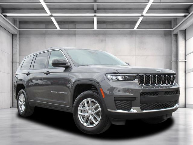 2025 Jeep Grand Cherokee L Laredo's photo