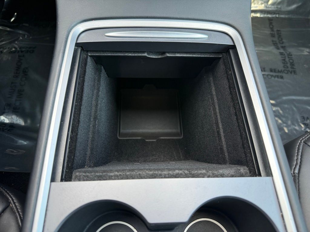 2021 Tesla Model 3 Standard Range Plus photo 25