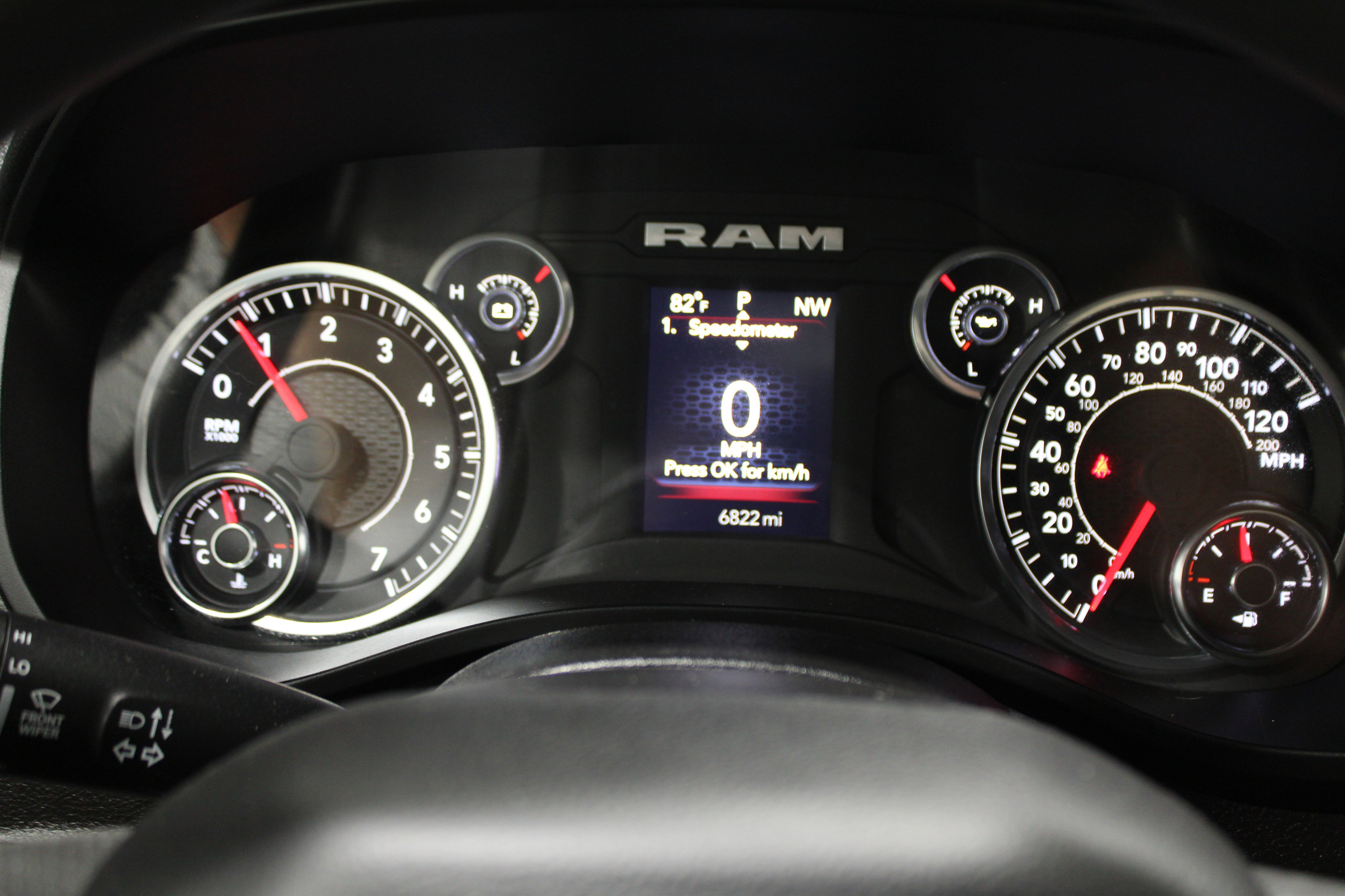 2025 Ram 1500 Tradesman photo 3