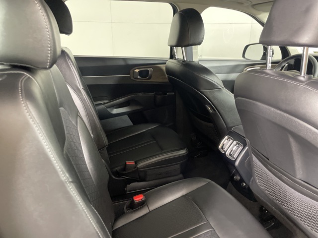 2023 Kia Sorento EX photo 13