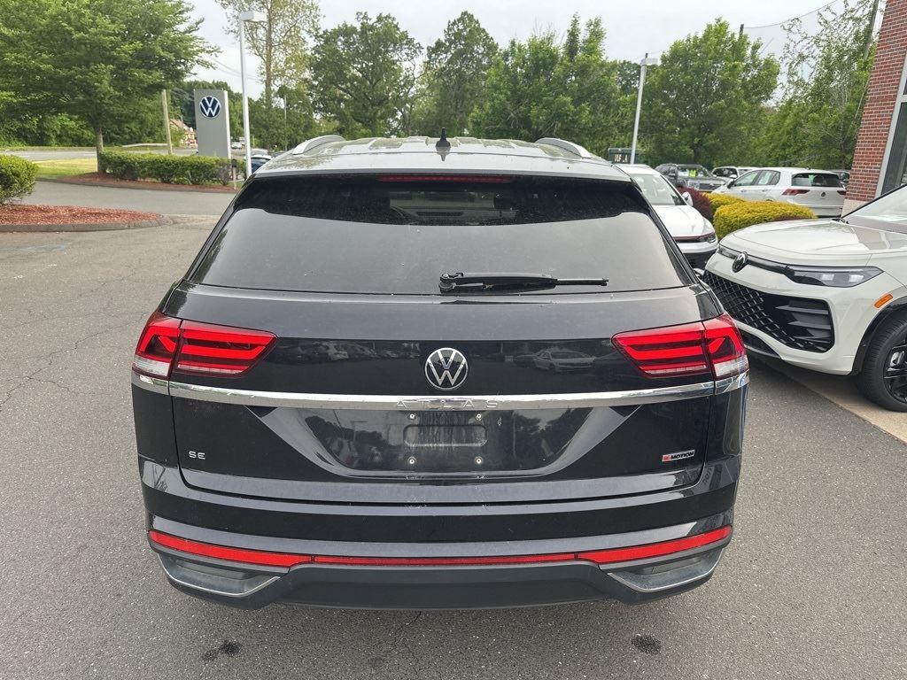 2022 Volkswagen Atlas Cross Sport SE photo 2