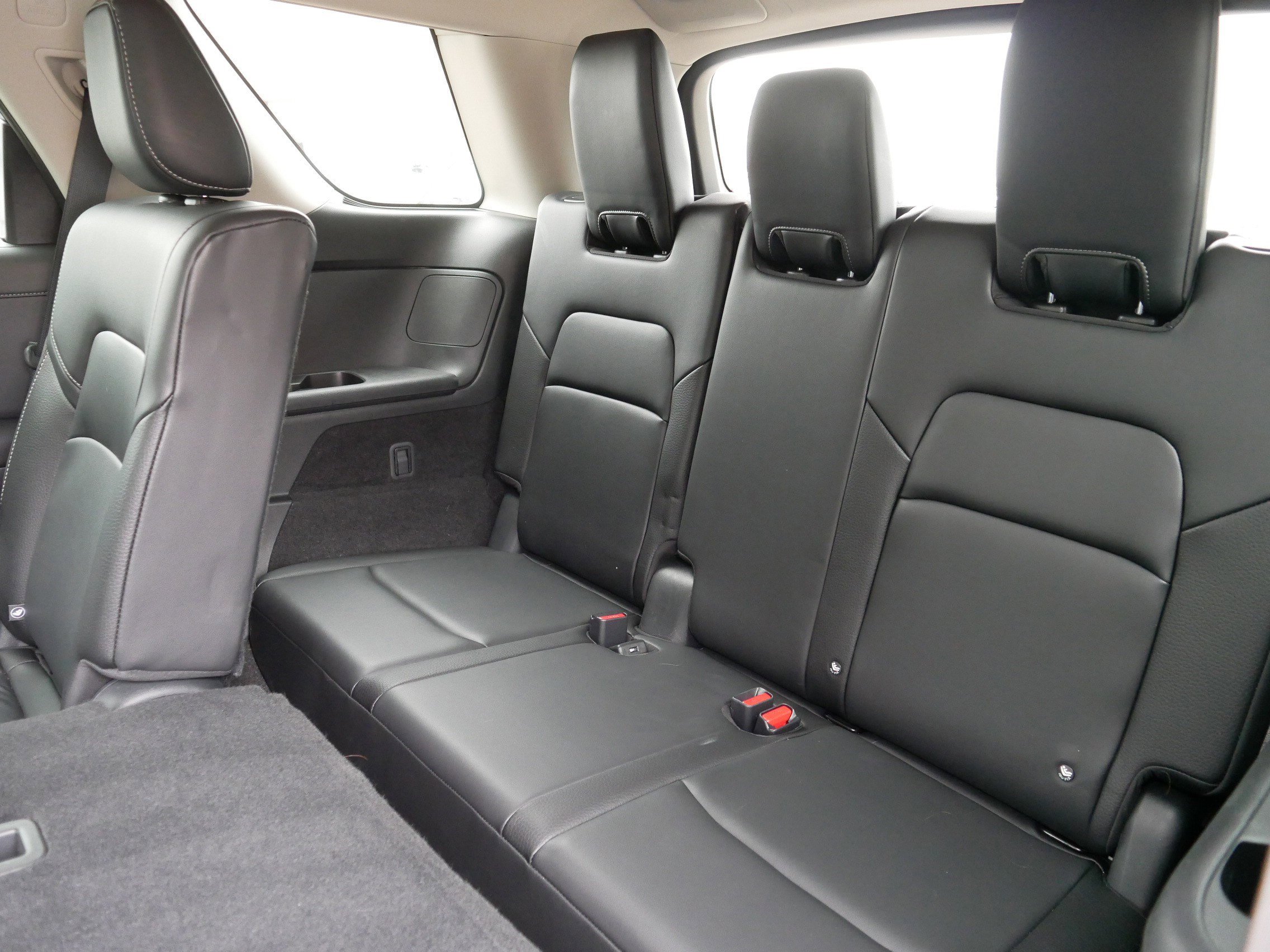 2024 Nissan Pathfinder SL photo 36