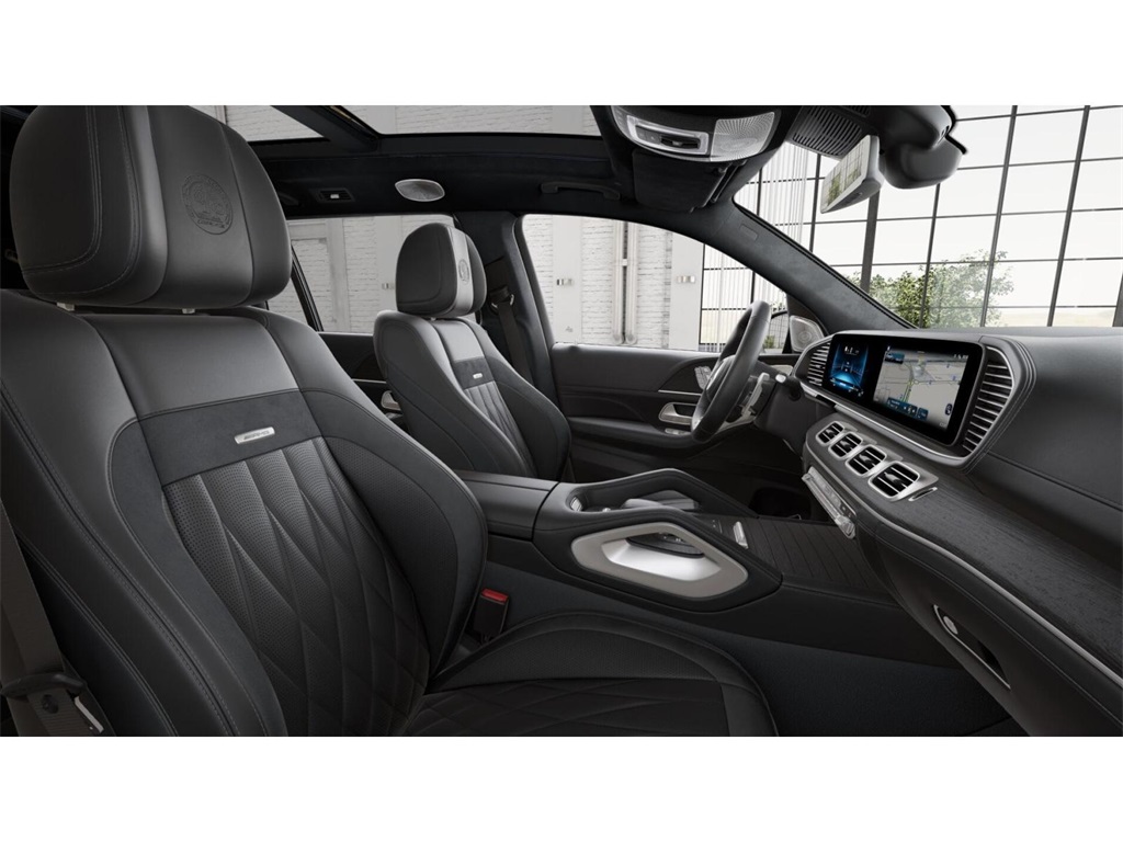2025 Mercedes Benz GLS AMG 63 photo 4