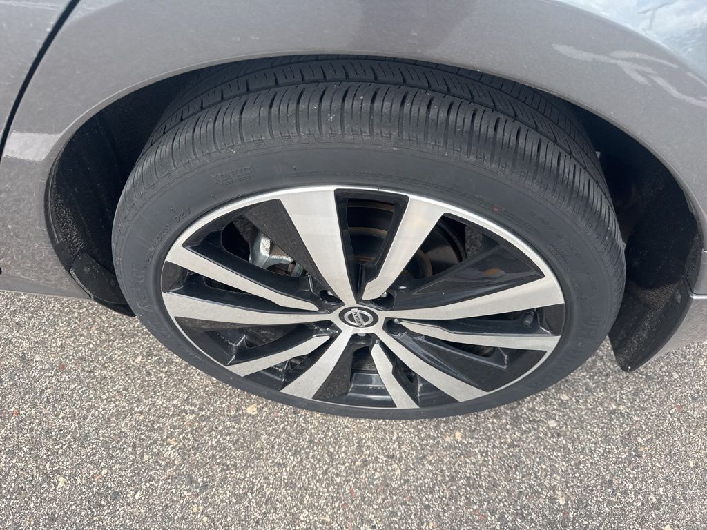 2022 Nissan Altima 2.5 SR photo 12