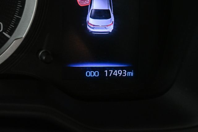 2020 Toyota Corolla LE Premium photo 8
