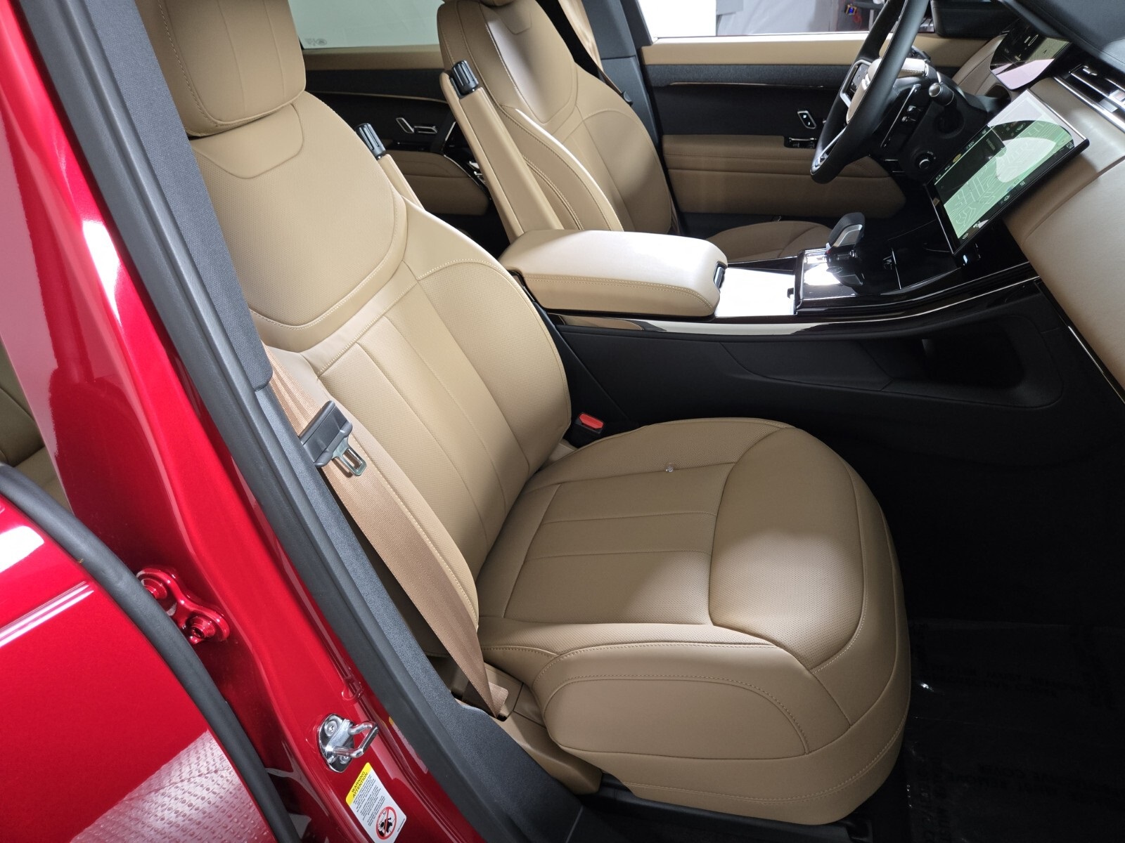 2025 Land Rover Range Rover Sport SE photo 3