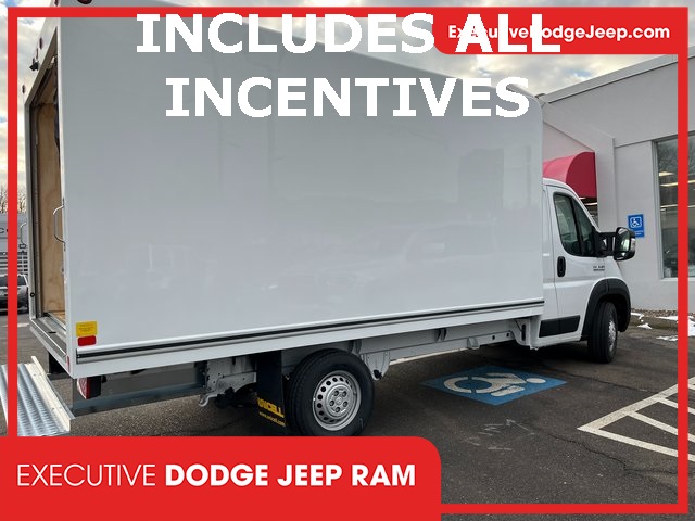2024 Ram 3500 Tradesman photo 2