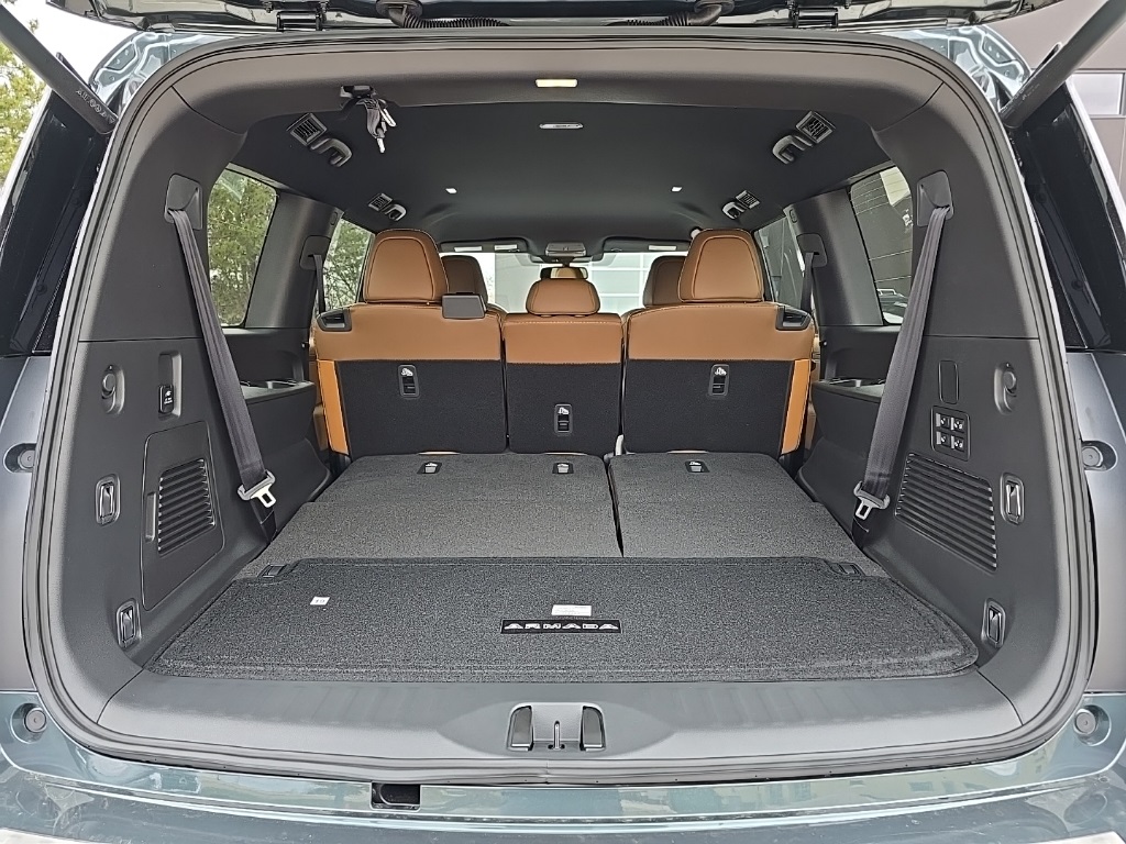 2025 Nissan Armada SL photo 20
