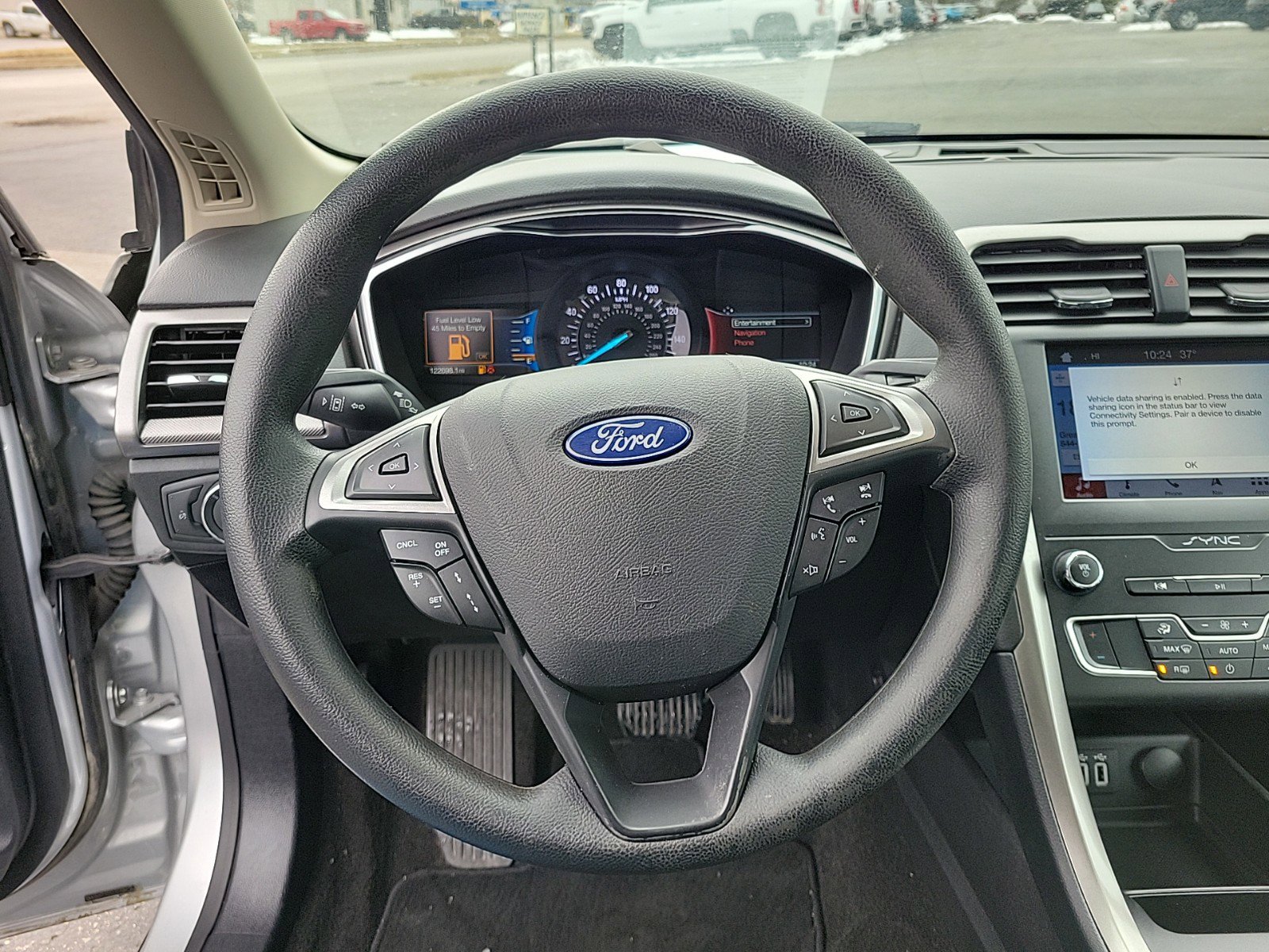 2019 Ford Fusion SE photo 17