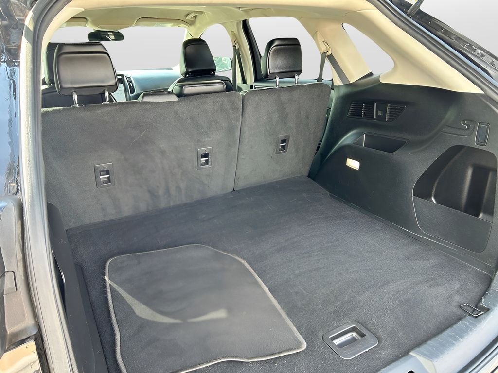 2023 Ford Edge SEL photo 19