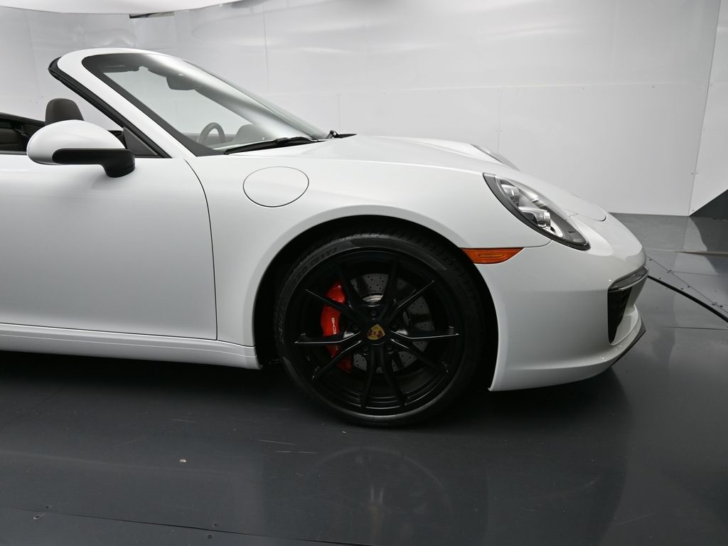 2019 Porsche 911 S photo 18