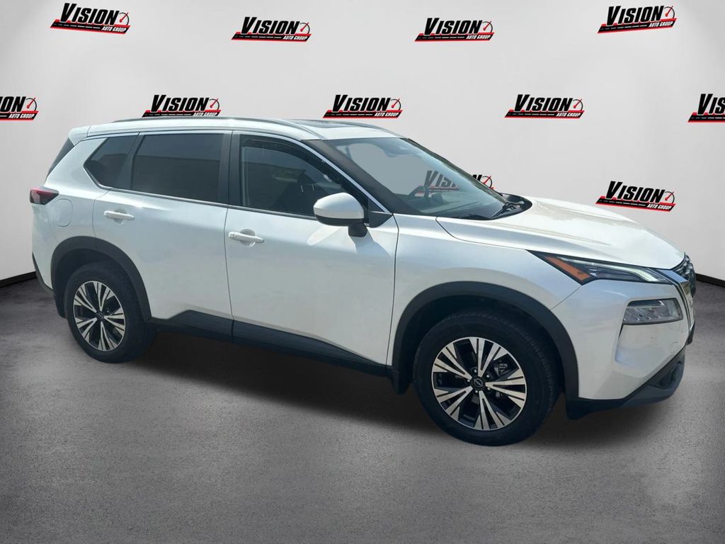 2023 Nissan Rogue SV photo 3