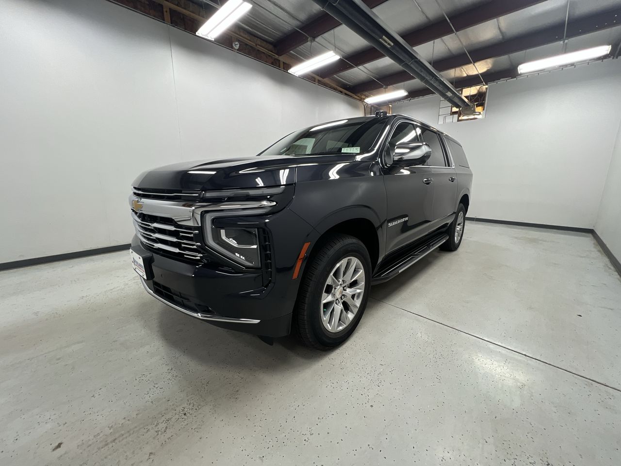2025 Chevrolet Suburban Premier photo 4