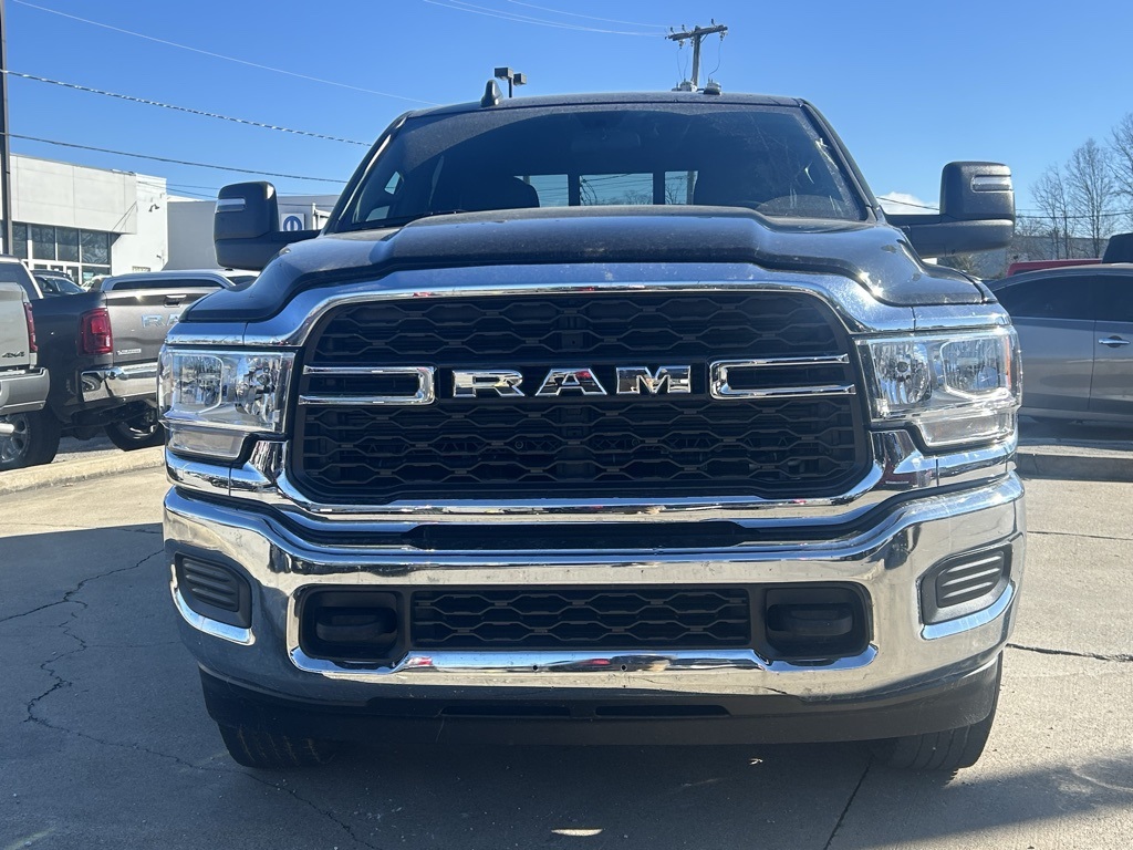 2023 Ram 3500 Tradesman photo 3