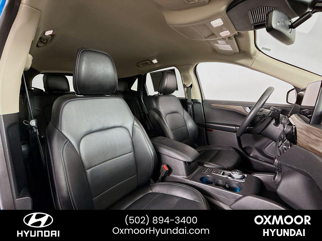 2020 Ford Escape Titanium photo 26