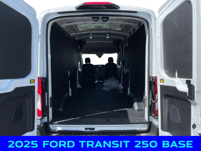 2025 Ford Transit photo 3