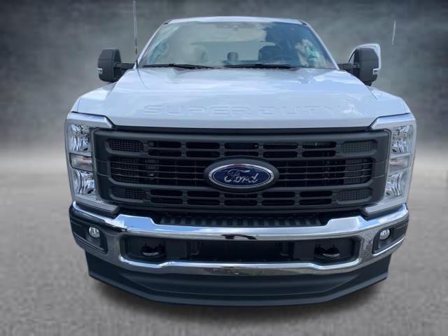 2026 Ford F-350 photo 2
