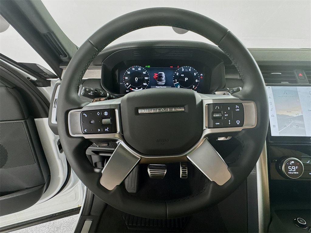 2025 Land Rover Discovery SE photo 4