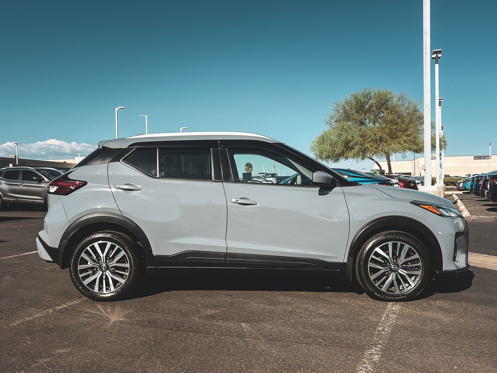 2023 Nissan Kicks SV photo 8
