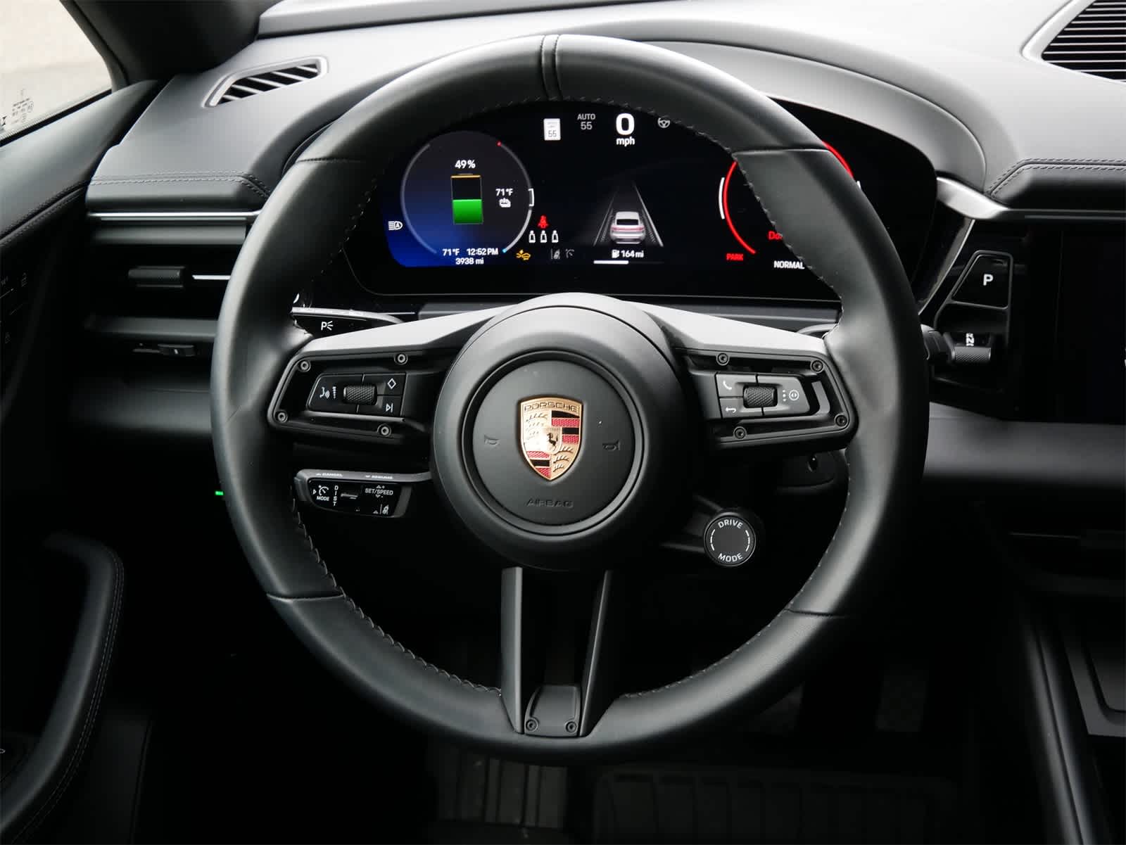 2024 Porsche Macan Electric 4 photo 8