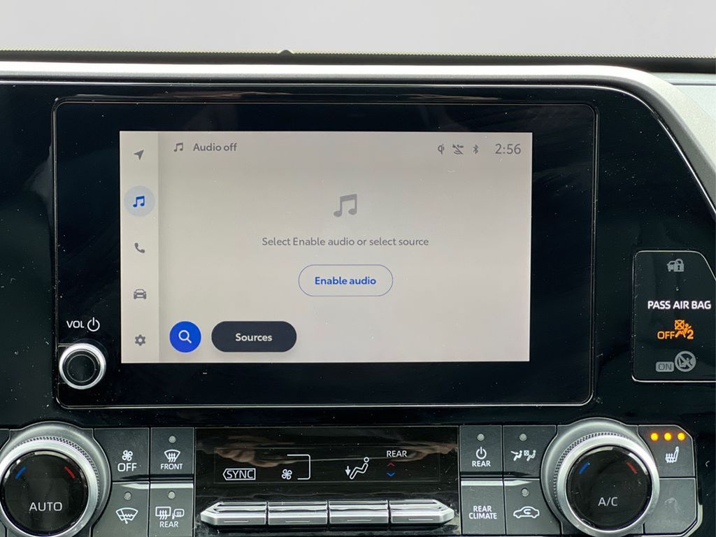 2023 Toyota Highlander XLE photo 18