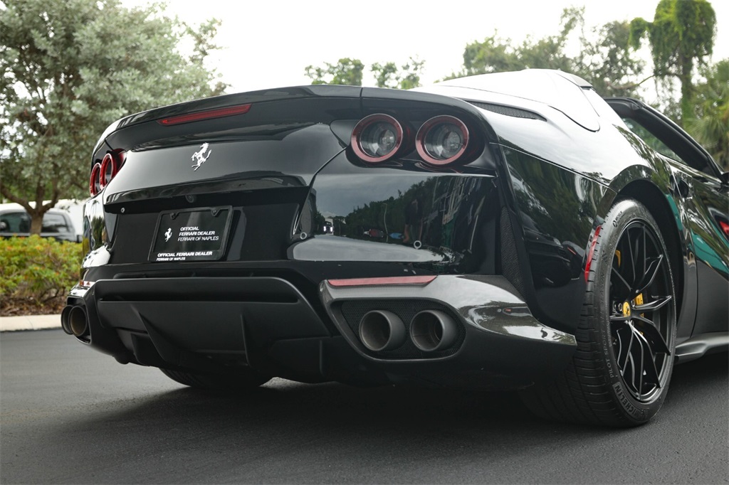 2023 Ferrari 812 GTS Base photo 15